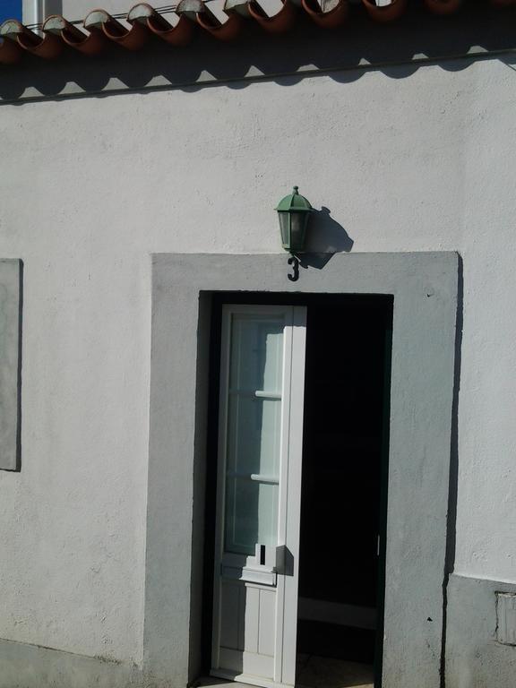 Typical Small House Near Lisbon Oeiras Exterior foto